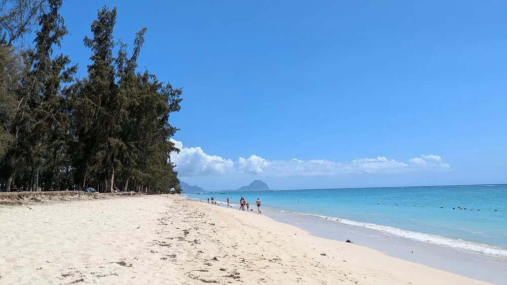 Coucher de soleil sur la plage de Flic en Flac